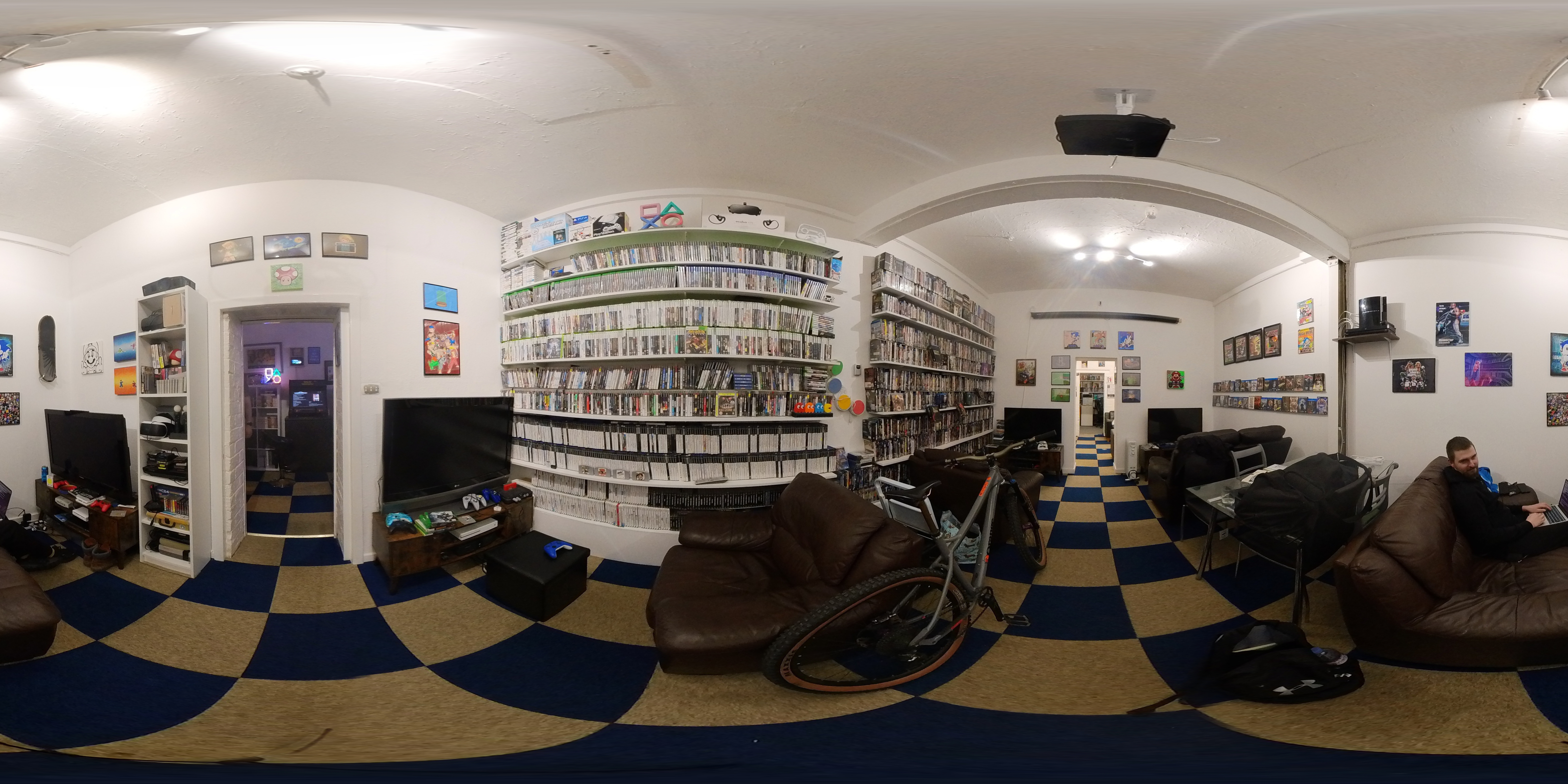 A 360 view of the Lounge from June 2024 looking toward the kitchen